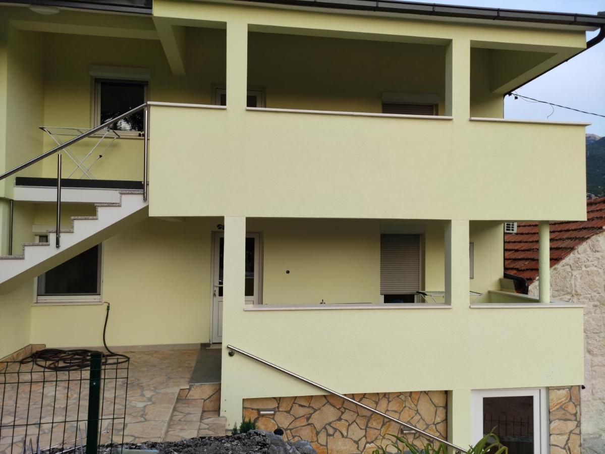 Mira 2 Apartment Zagvozd Bagian luar foto