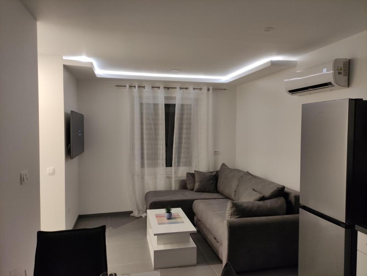 Mira 2 Apartment Zagvozd Bagian luar foto